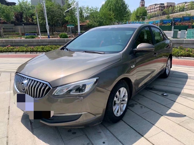 青岛15年别克英朗3