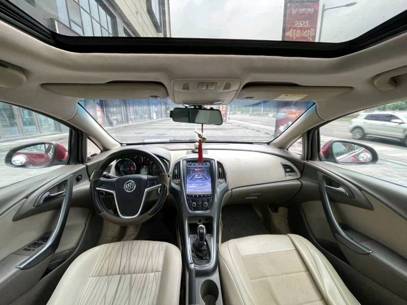 重庆14年别克英朗5