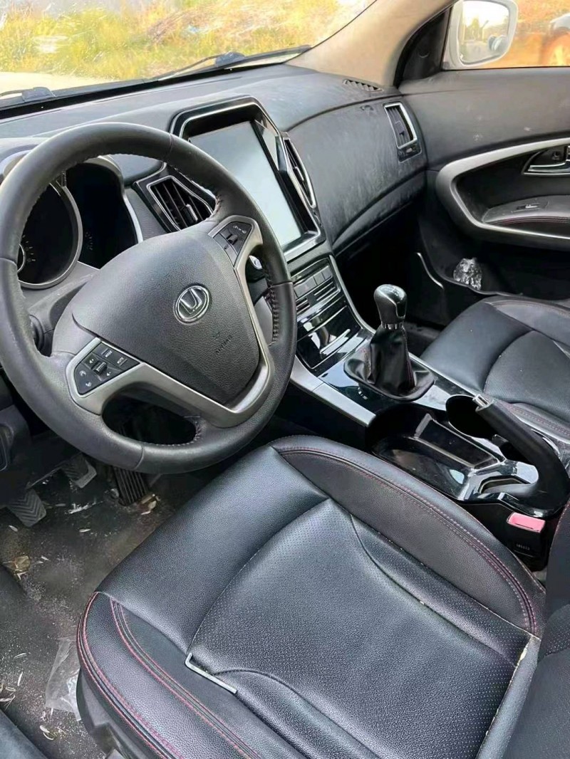 青岛18年华泰圣达菲6