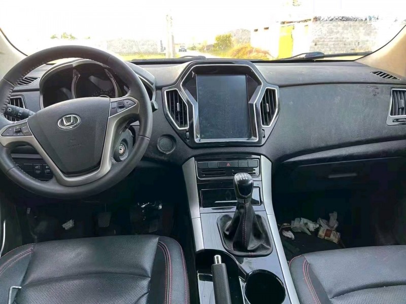 青岛18年华泰圣达菲8