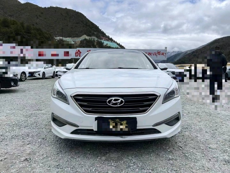 成都16年现代索纳塔九1