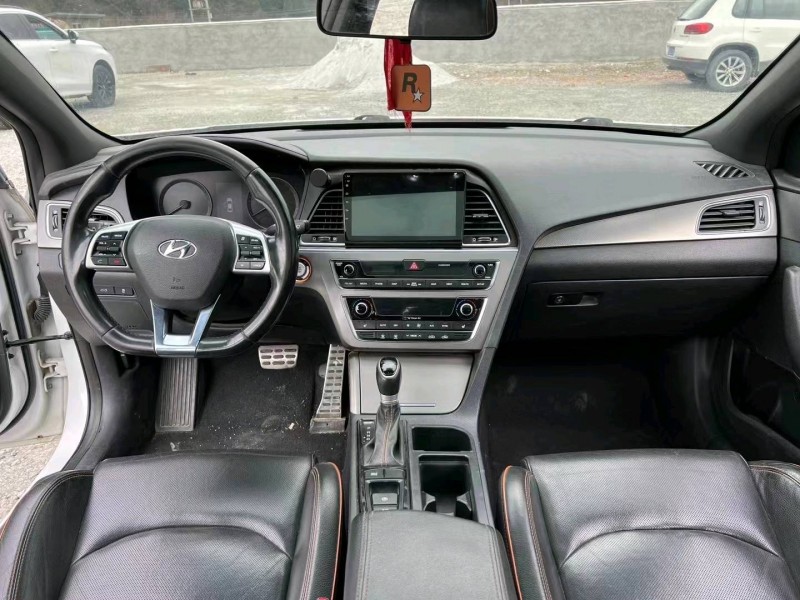 成都16年现代索纳塔九6