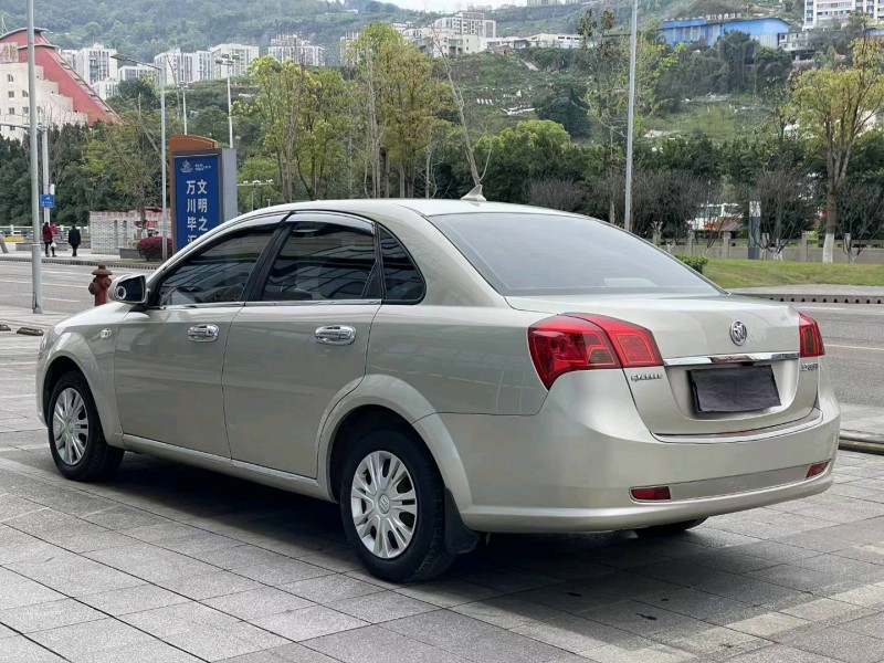 重庆16年别克凯越6