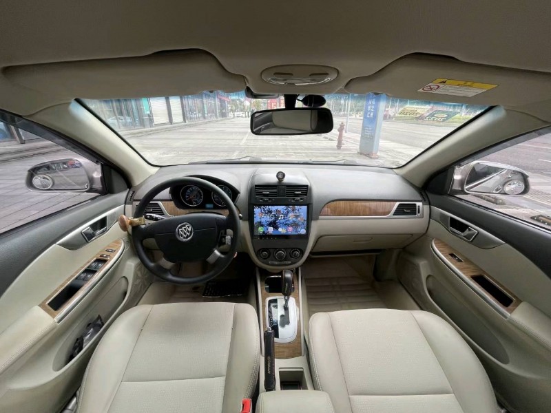 重庆16年别克凯越7