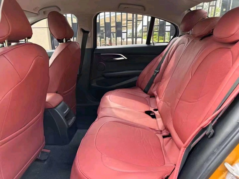 济南18年宝马1系7