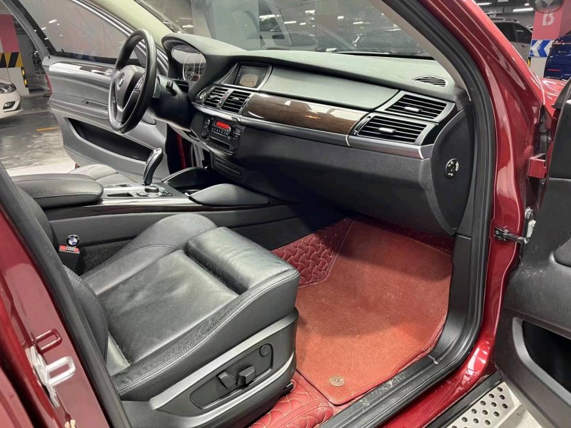 成都14年宝马X68