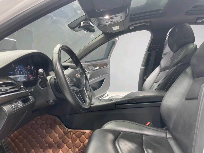 成都16年凯迪拉克CT65