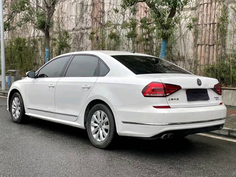 重庆17年大众帕萨特4