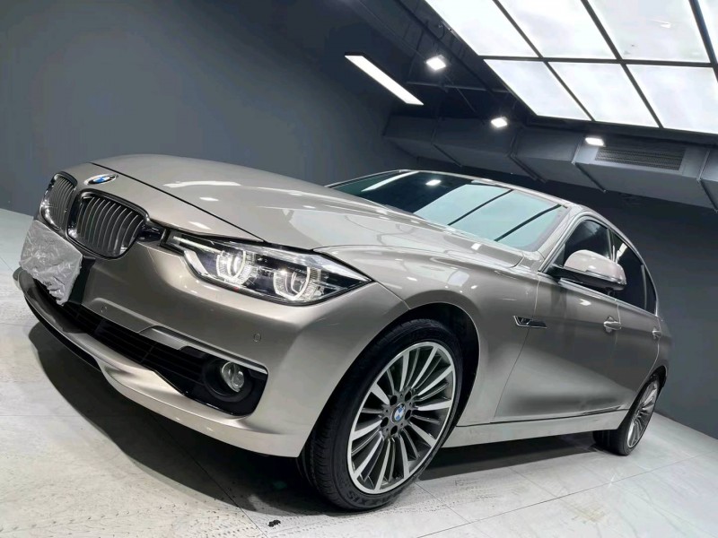 成都19年宝马3系2