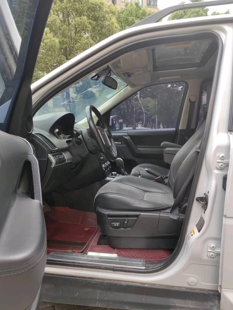 重庆12年路虎发现神行8