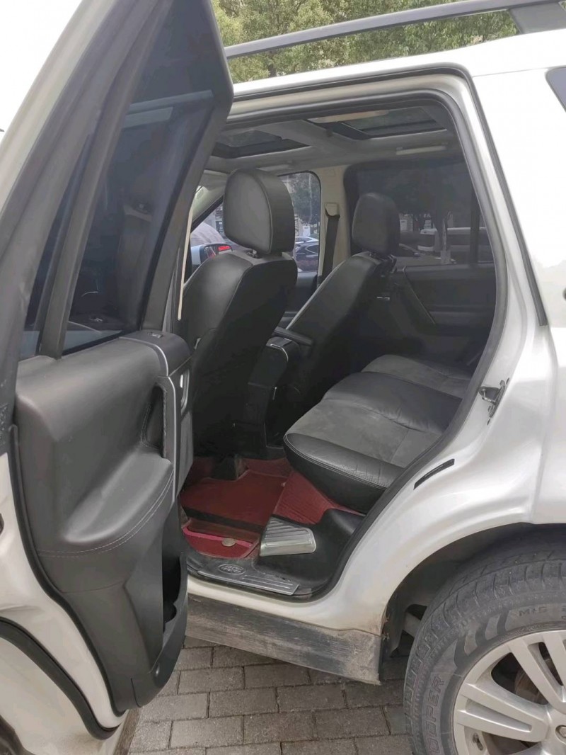 重庆12年路虎发现神行9