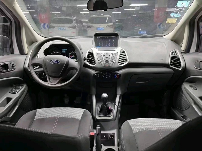 成都16年福特翼搏3