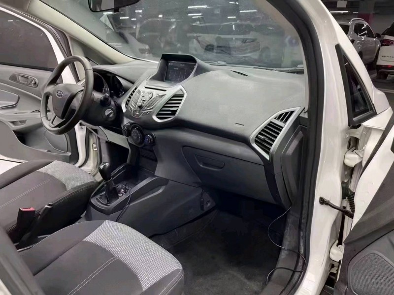 成都16年福特翼搏4