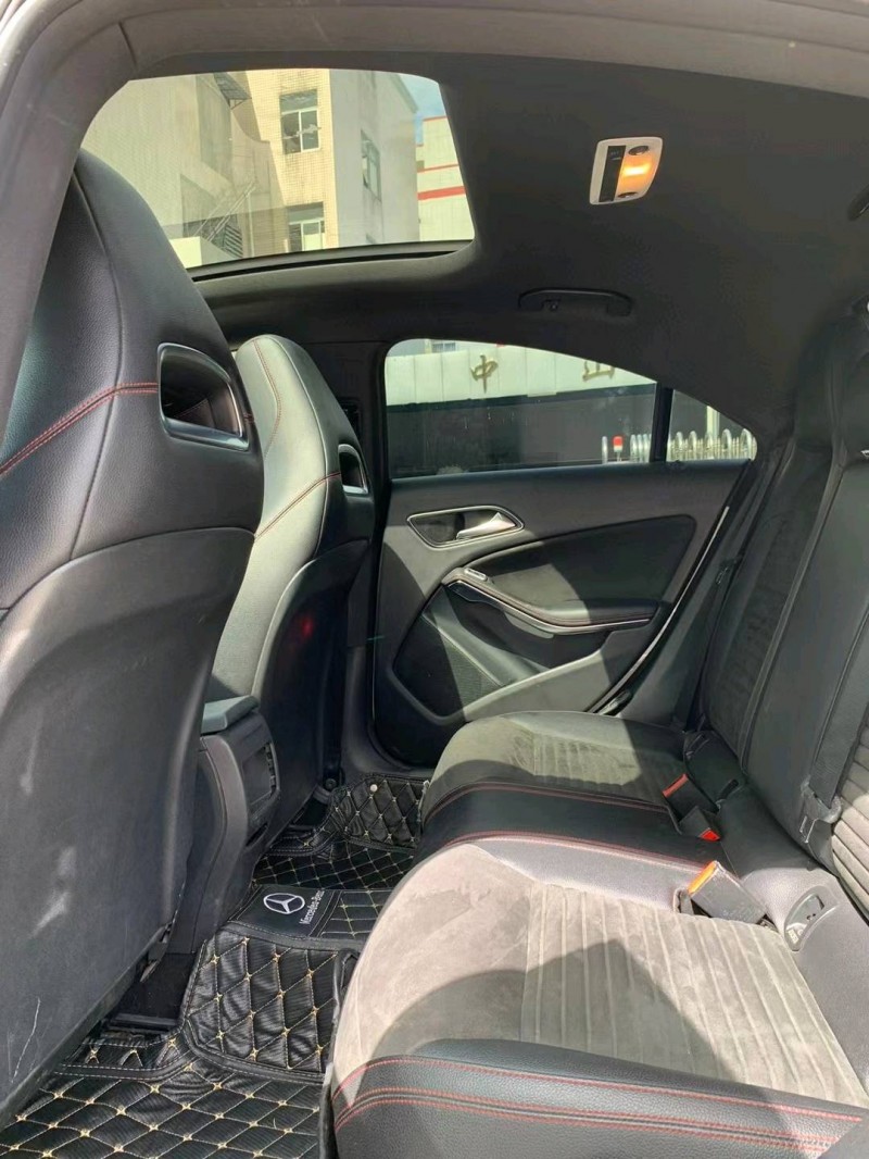 中山18年奔驰CLA6