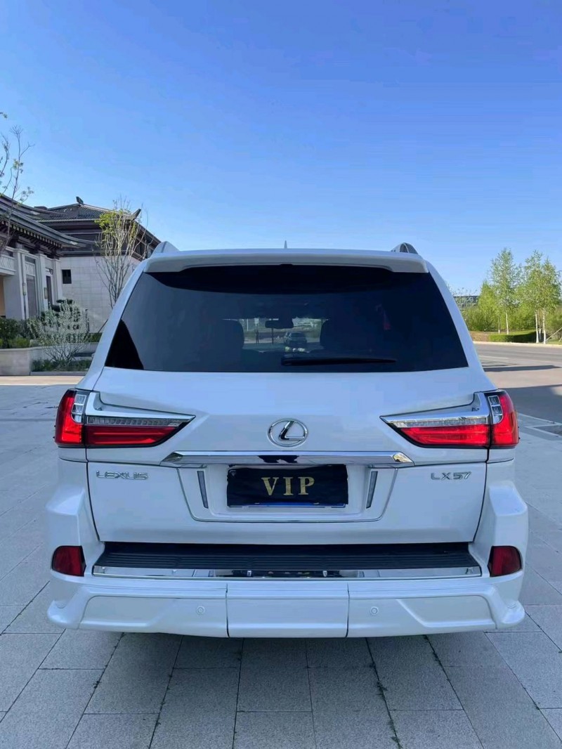 青岛11年雷克萨斯LX9