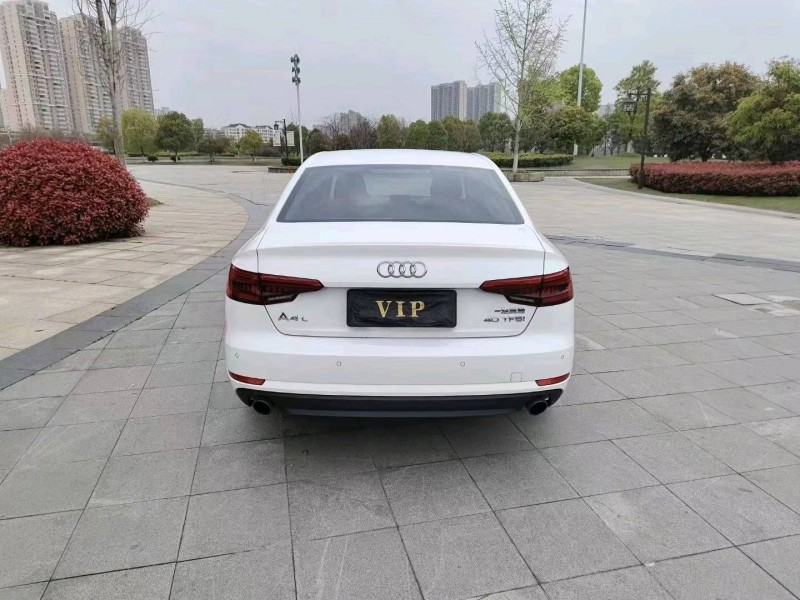 宜昌17年奥迪A4L3
