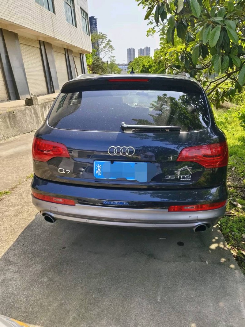 广州13年奥迪Q78