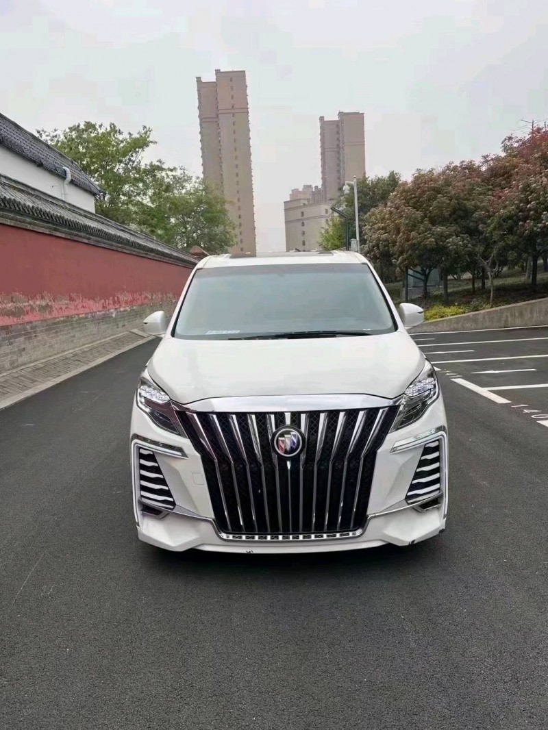 青岛21年别克GL81