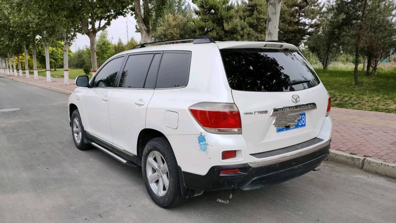 保定13年丰田汉兰达3