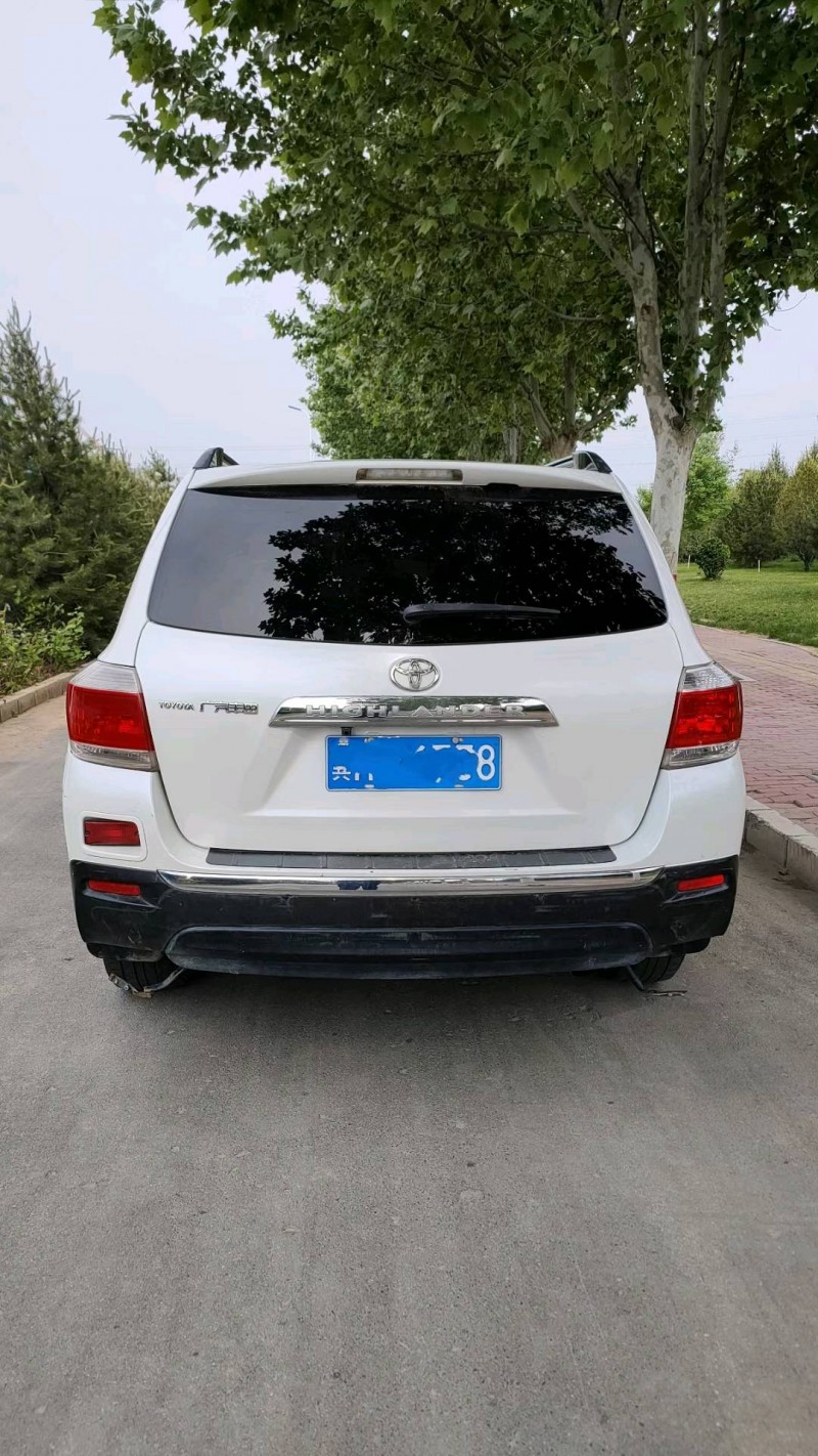 保定13年丰田汉兰达6