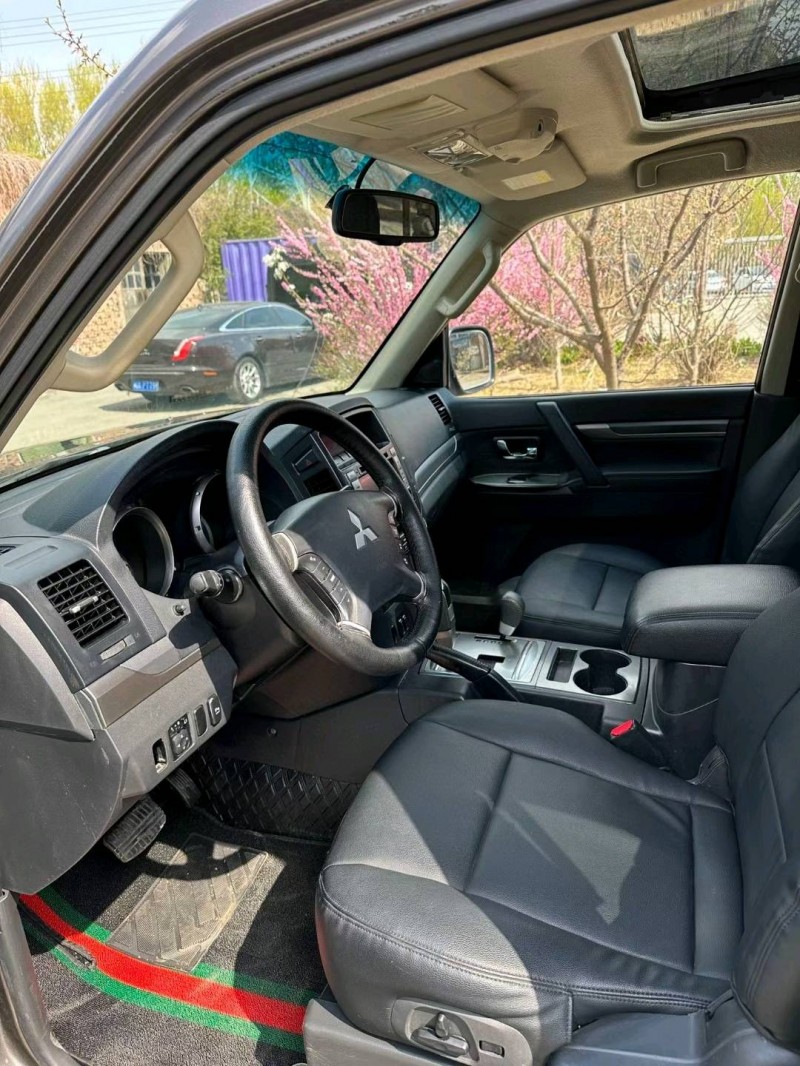 沈阳14年三菱帕杰罗6