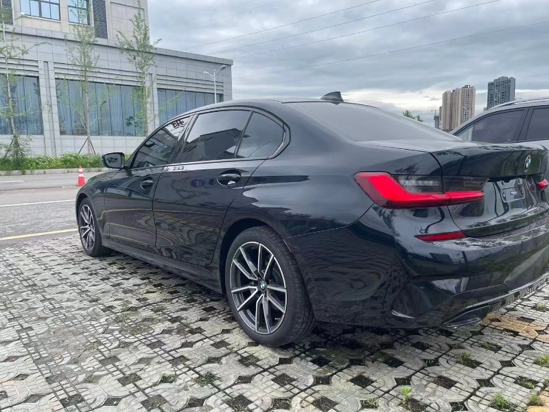 重庆21年宝马3系7