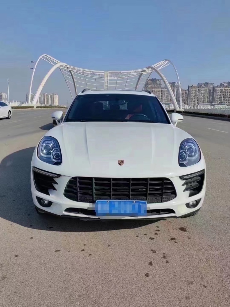 宜春16年保时捷Macan1