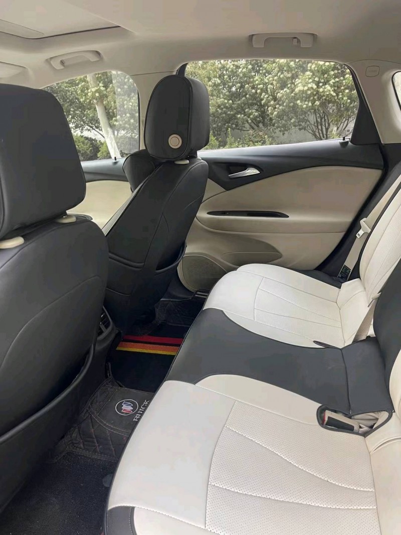 徐州17年别克威朗5