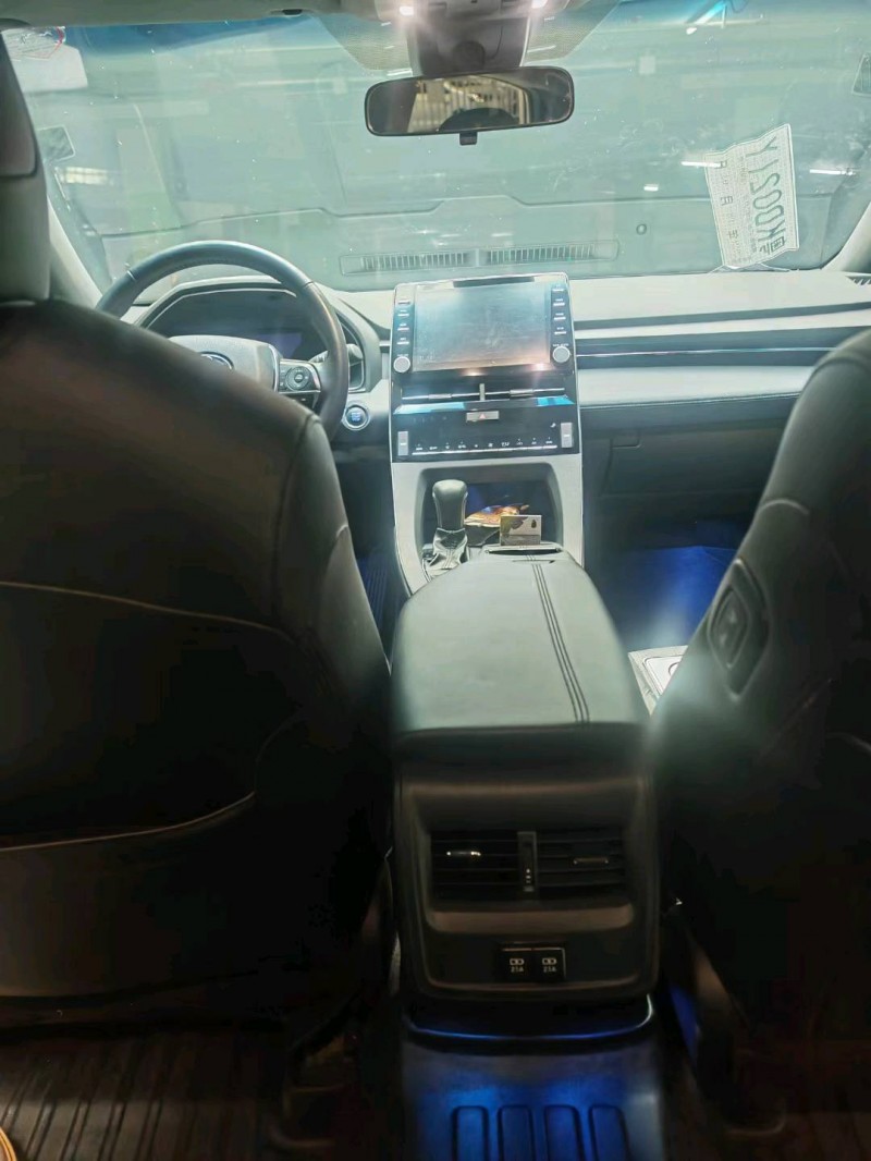 济南22年丰田亚洲龙7