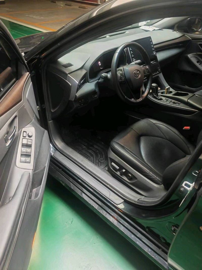 济南22年丰田亚洲龙8