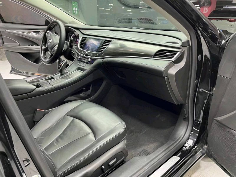 成都20年别克君越7