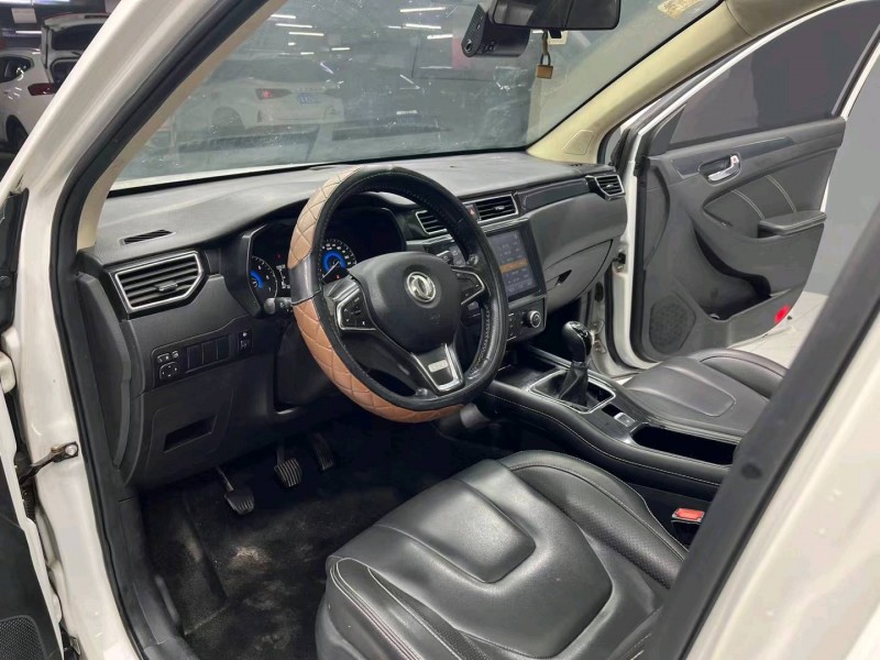 成都16年东风5805