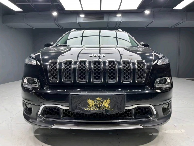 成都21年Jeep自由光1