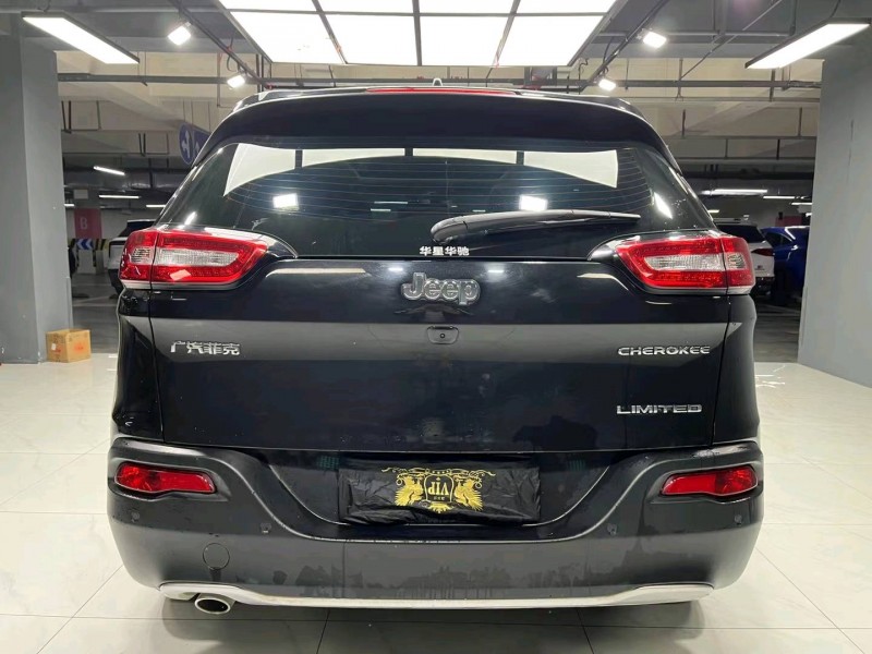 成都21年Jeep自由光9