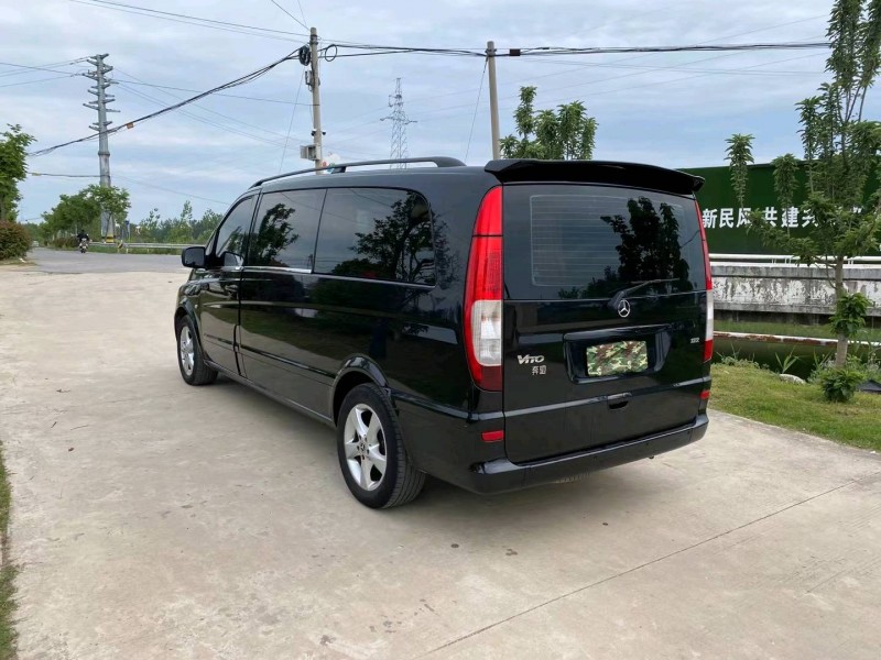 徐州16年奔驰威霆8