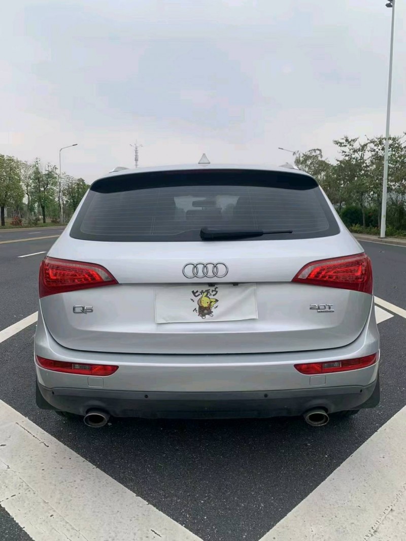 广州10年奥迪Q59