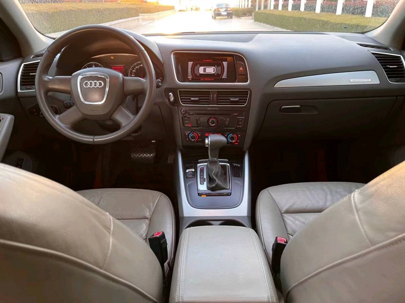 济南10年奥迪Q54