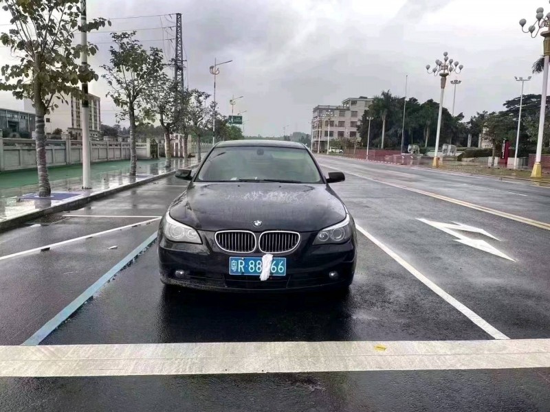 深圳07年宝马5系1