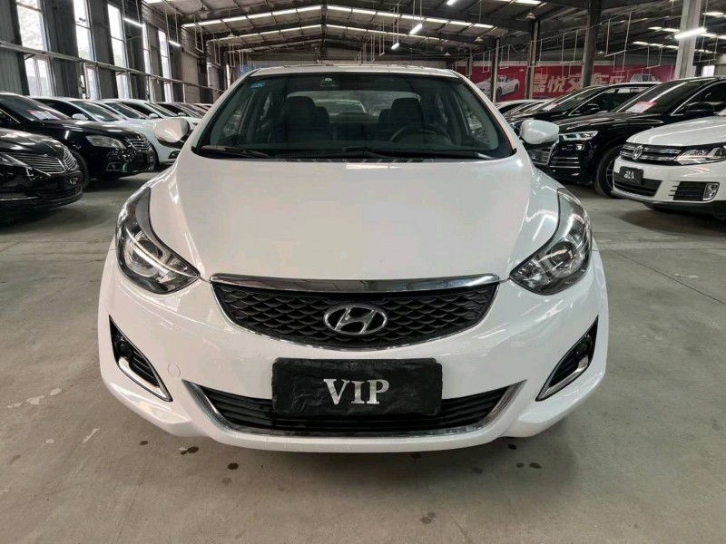 济宁17年现代朗动1