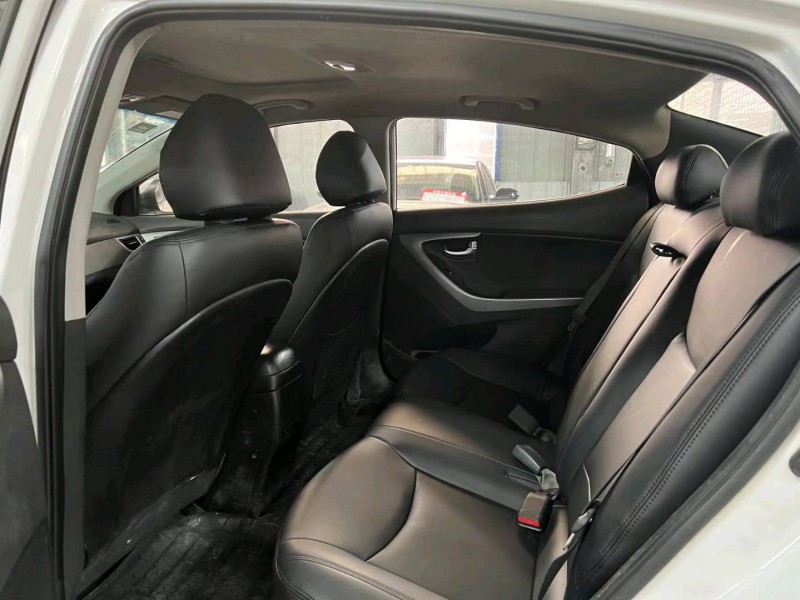 济宁17年现代朗动6