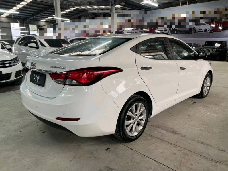 济宁17年现代朗动7