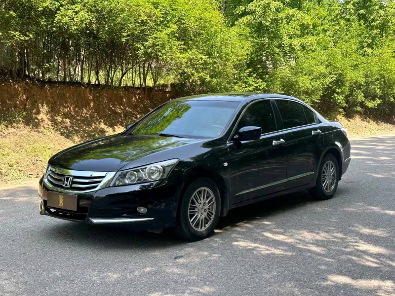 济宁13年本田雅阁2