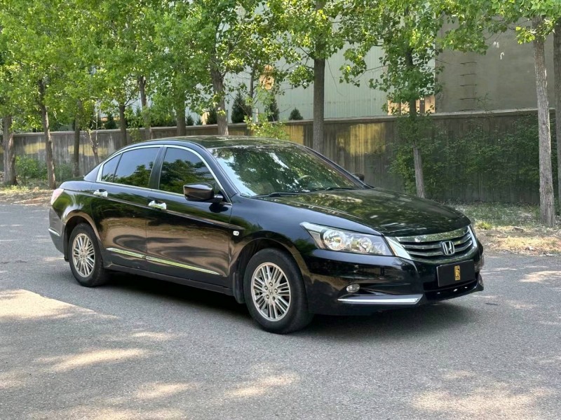 济宁13年本田雅阁3