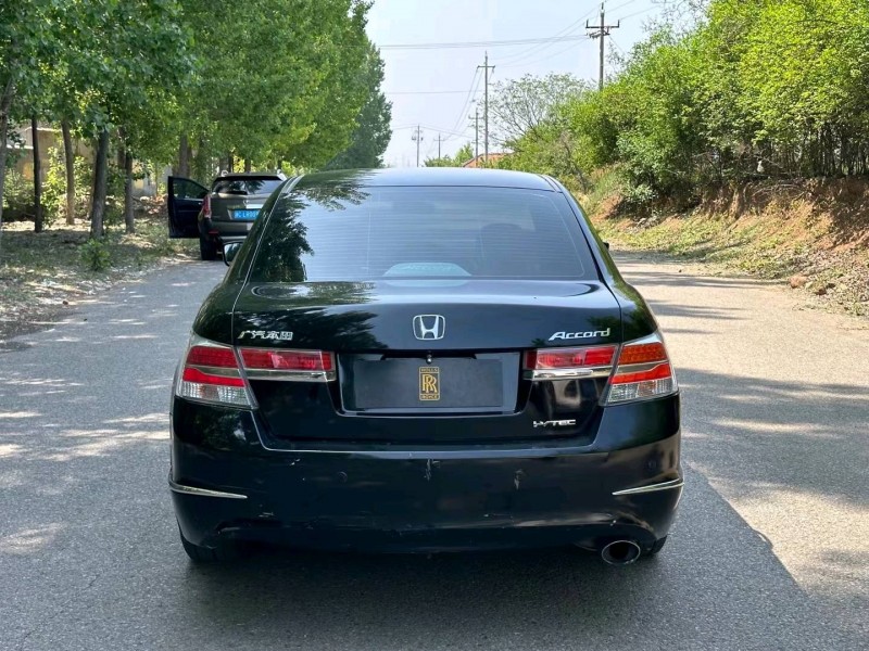 济宁13年本田雅阁5