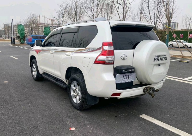 济宁15年丰田普拉多8