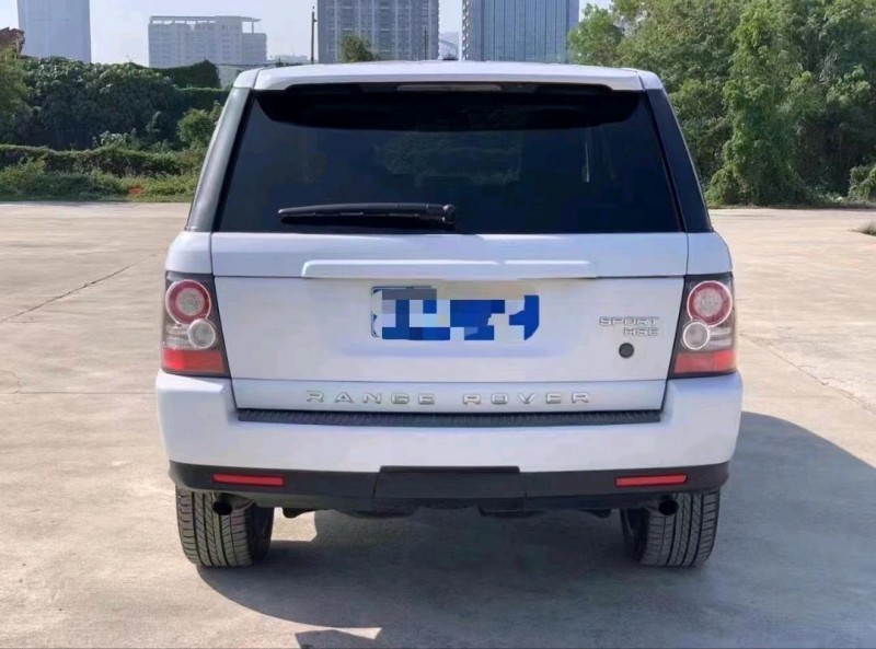 广州11年路虎揽胜运动8