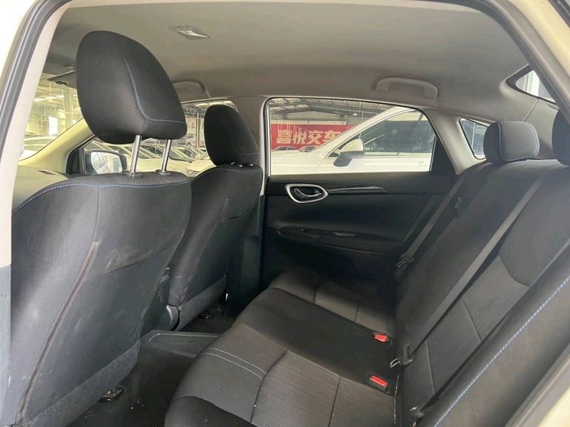 济宁21年日产轩逸5