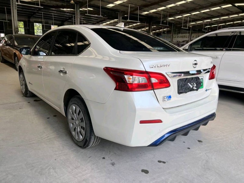 济宁21年日产轩逸8