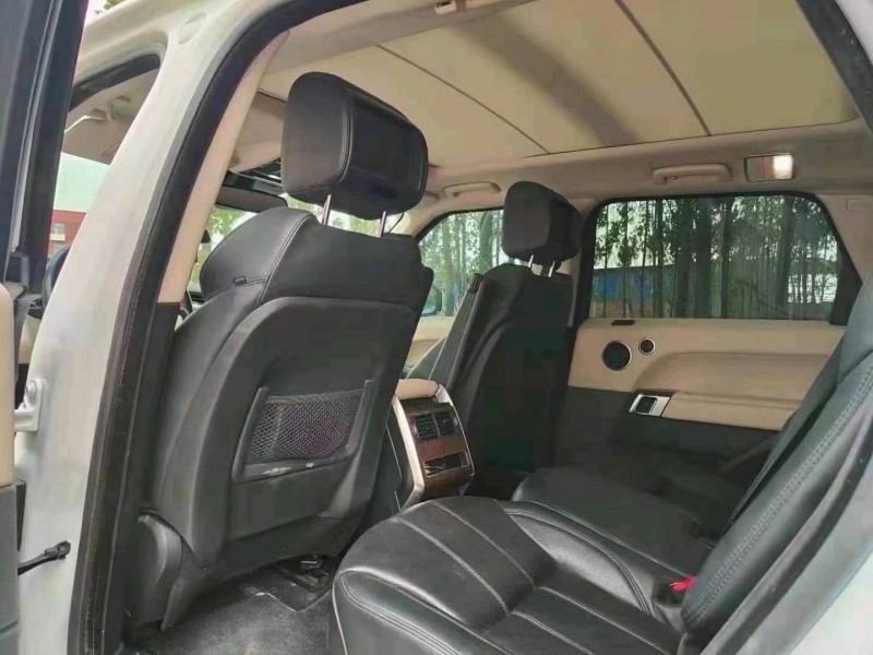 青岛14年路虎揽胜运动5