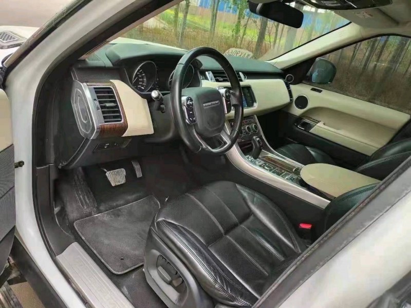 青岛14年路虎揽胜运动4